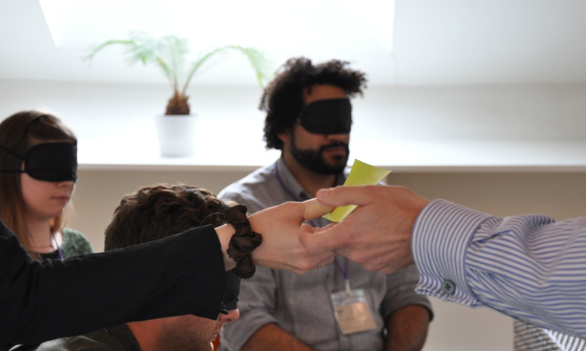MEX participants blindfolded to concentrate on non visual interfaces